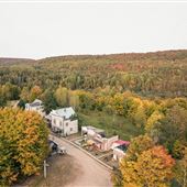 Village Canadiana