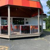 restaurant pizza plus